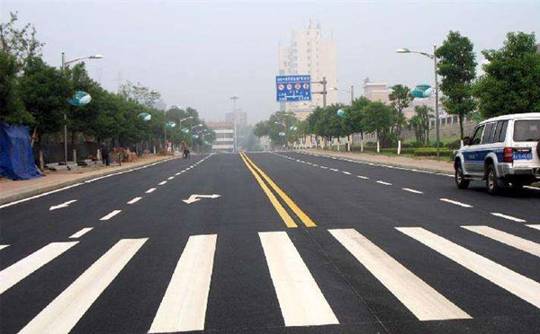 波密标线涂料在波密环氧地坪项目中的选择与应用